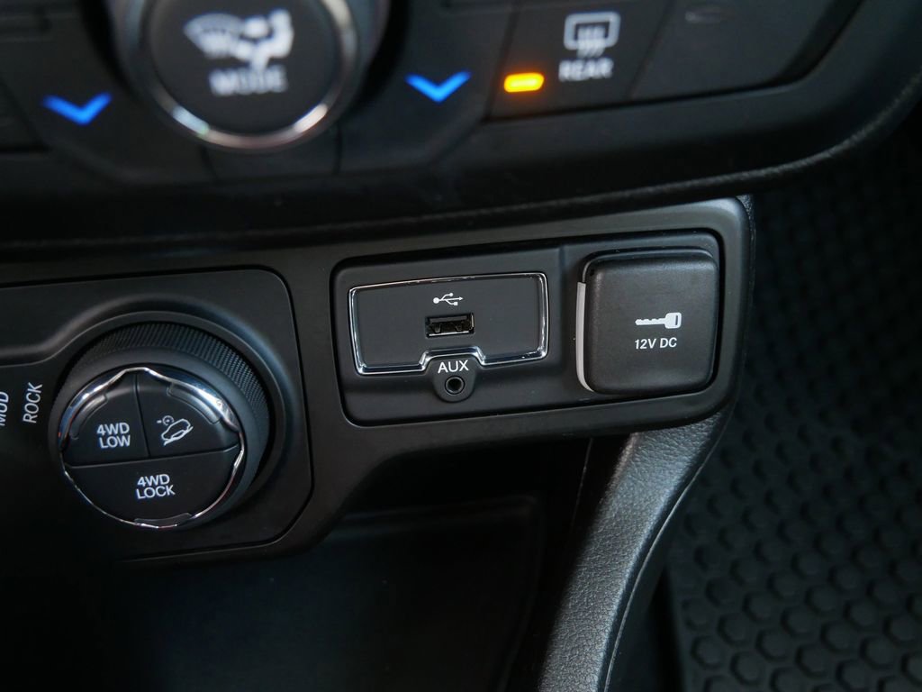 Used 2018 Jeep Renegade Trailhawk AWD/4WD image 25