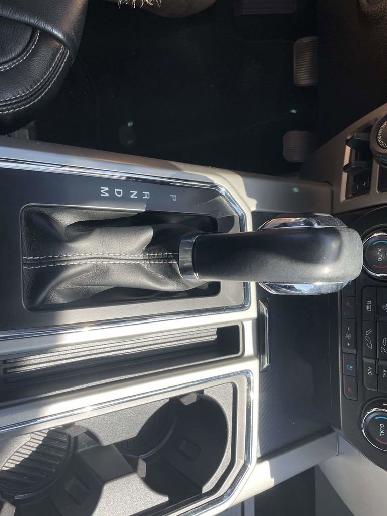 Certified 2019 Ford F150 Lariat image 17