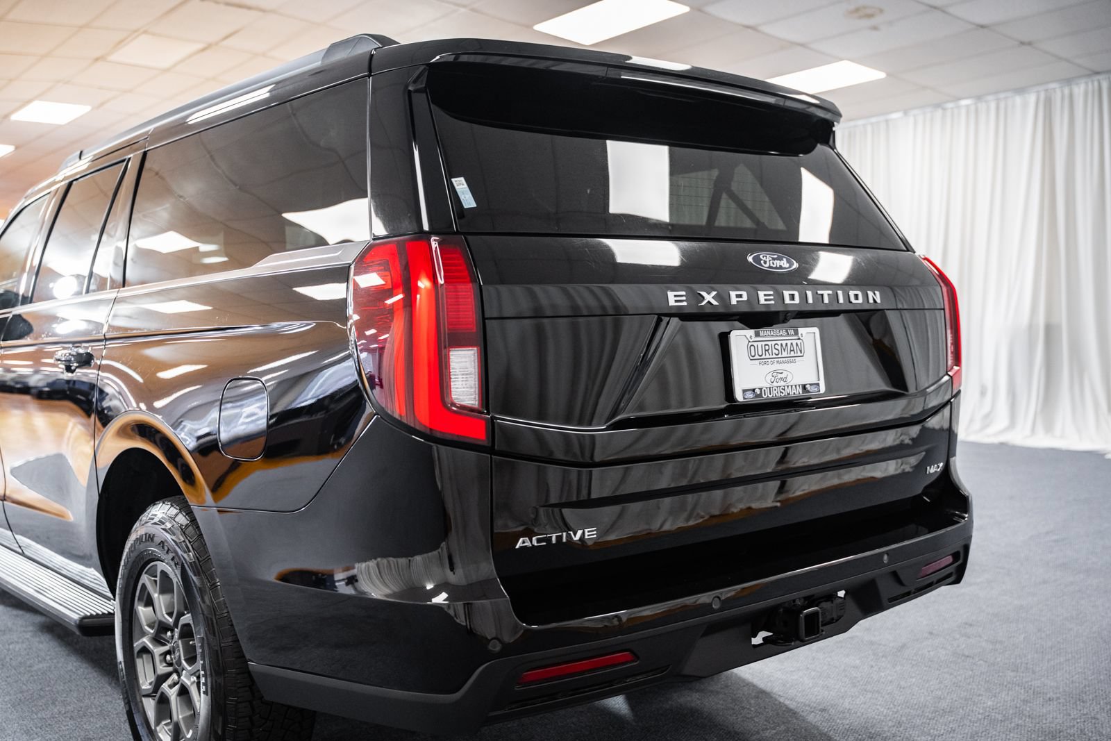 Certified 2026 Ford Expedition Max Active AWD/4WD image 5
