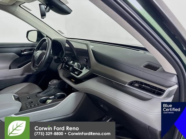 Used 2023 Toyota Highlander XLE AWD/4WD image 34