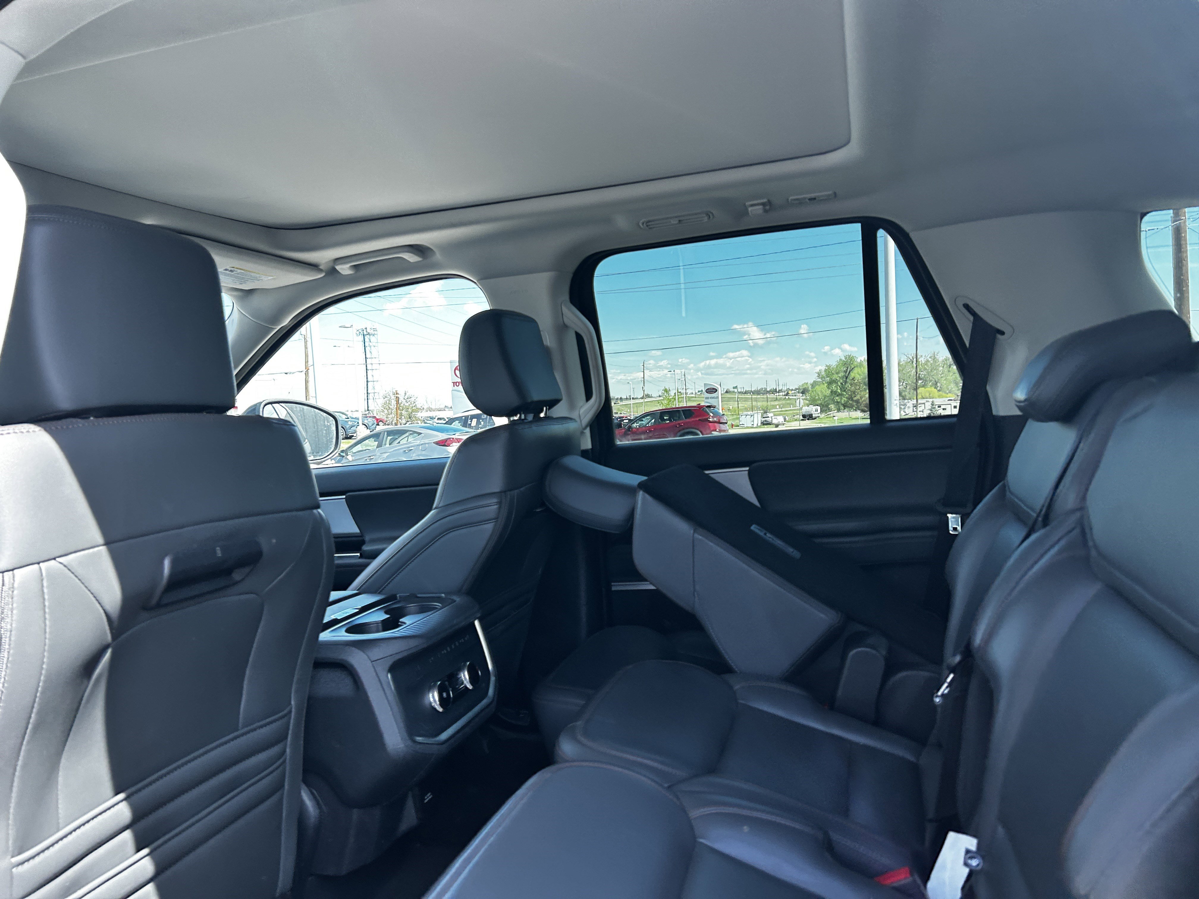 Certified 2025 Ford Expedition Active AWD/4WD image 11