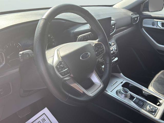 Certified 2024 Ford Explorer Limited AWD/4WD image 9