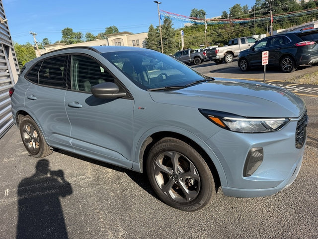 Certified 2024 Ford Escape ST-Line w/ Tech Pack #1 AWD/4WD image 11