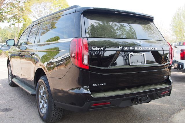 Certified 2025 Ford Expedition Max Active RWD image 5