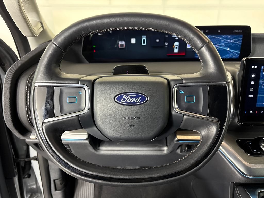 Certified 2025 Ford Expedition Platinum AWD/4WD image 17