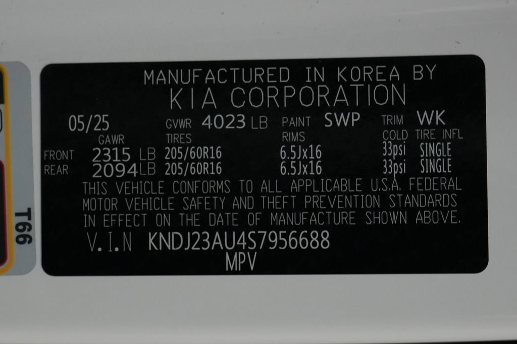 Used 2025 Kia Soul LX w/ LX Technology Package FWD image 23