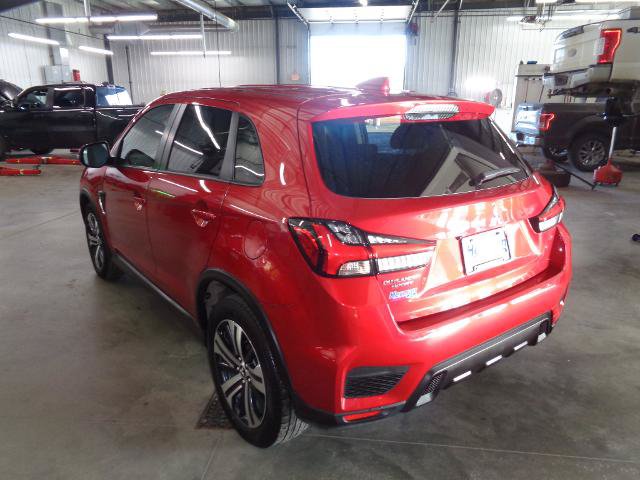 Used 2025 Mitsubishi Outlander Sport SE AWD/4WD image 4