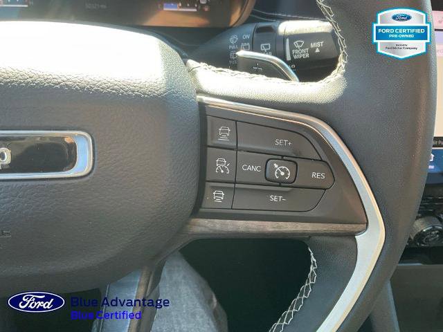 Used 2023 Jeep Grand Cherokee Limited AWD/4WD image 9