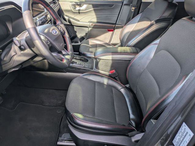 Certified 2025 Ford Escape ST-Line Select image 15