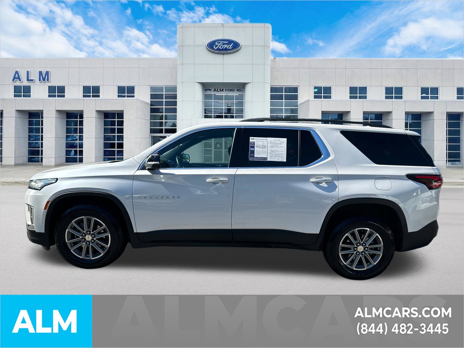 Used 2023 Chevrolet Traverse LT FWD image 9