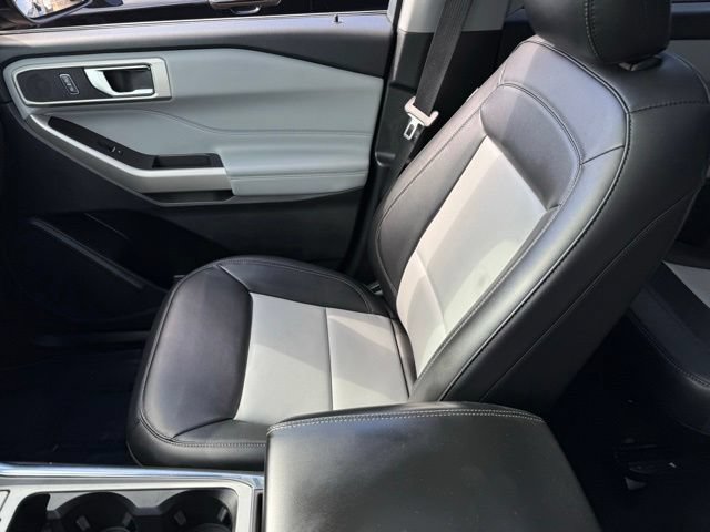 Certified 2023 Ford Explorer XLT w/ Equipment Group 202A AWD/4WD image 21