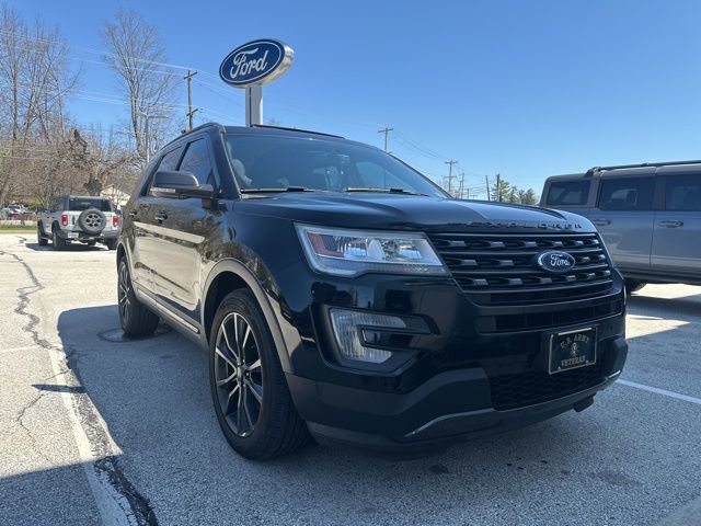 Certified 2017 Ford Explorer XLT w/ Equipment Group 202A image 2