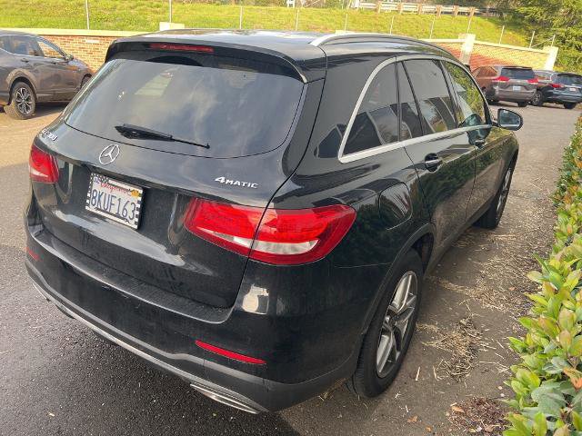 Used 2019 Mercedes-Benz GLC 300 4MATIC image 3
