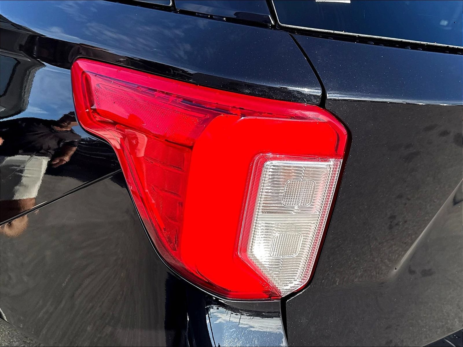 Certified 2023 Ford Explorer XLT w/ Equipment Group 202A RWD image 26