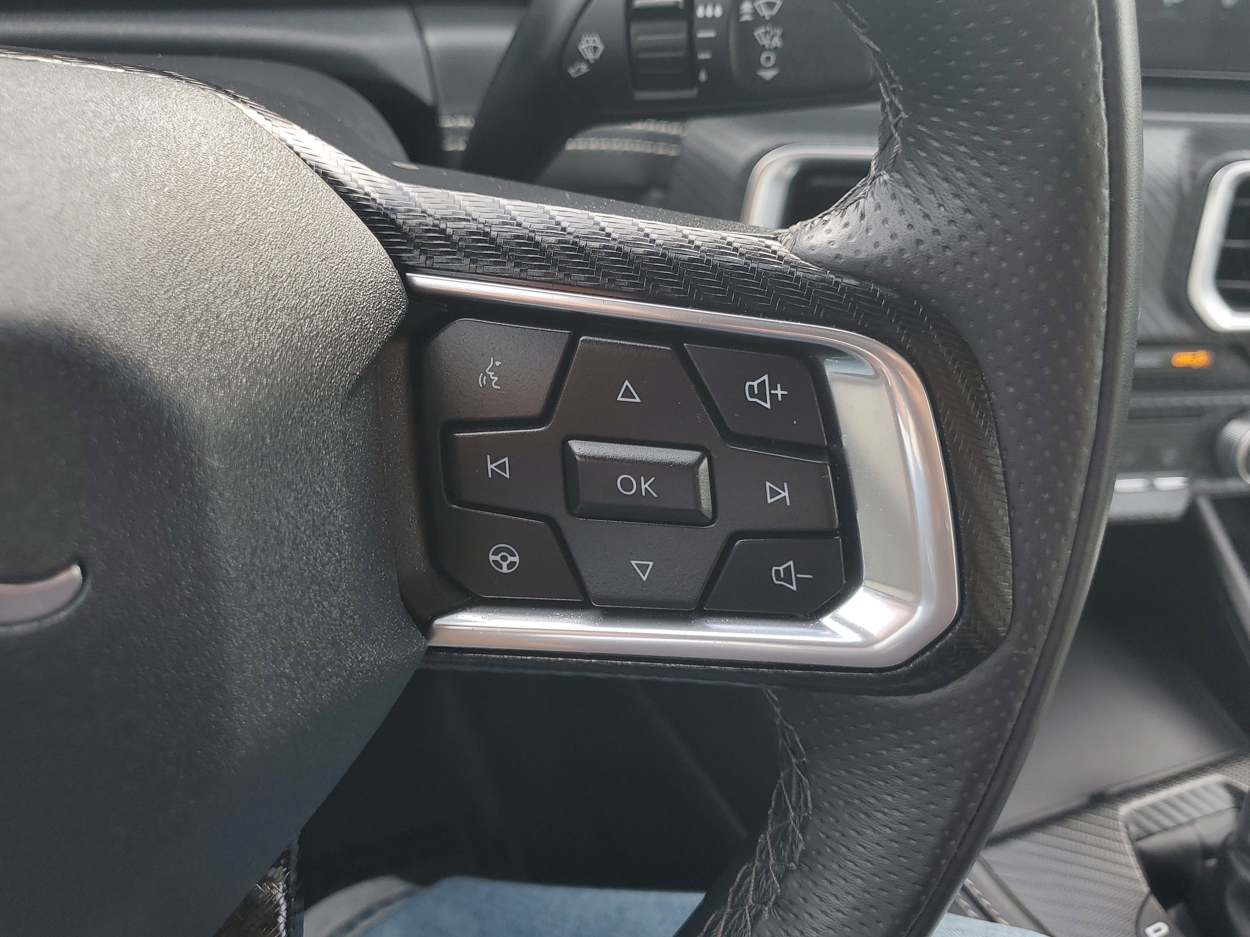 Certified 2025 Ford Mustang Premium image 18