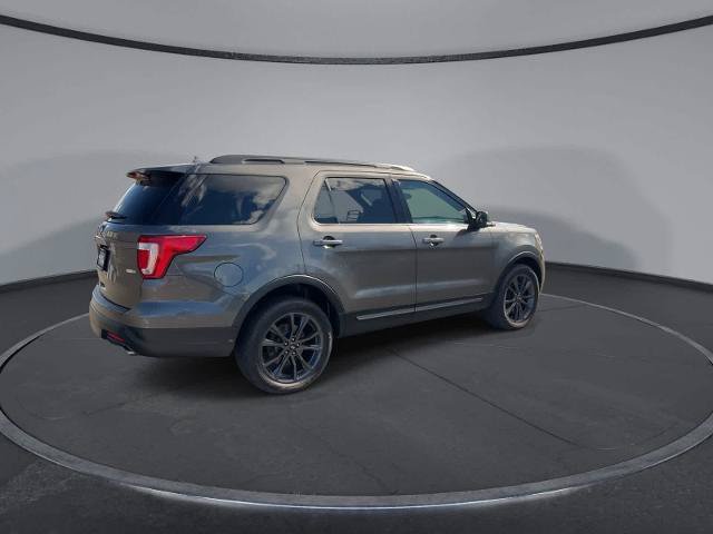 Certified 2018 Ford Explorer XLT w/ Equipment Group 202A AWD/4WD image 8