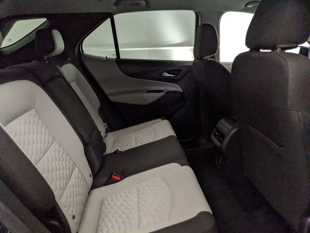 Used 2021 Chevrolet Equinox LT w/ Driver Convenience Package image 19