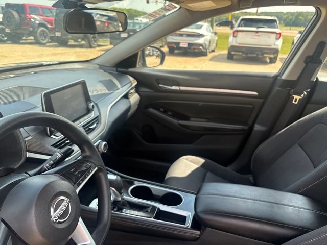 Used 2023 Nissan Altima 2.5 SV FWD image 13