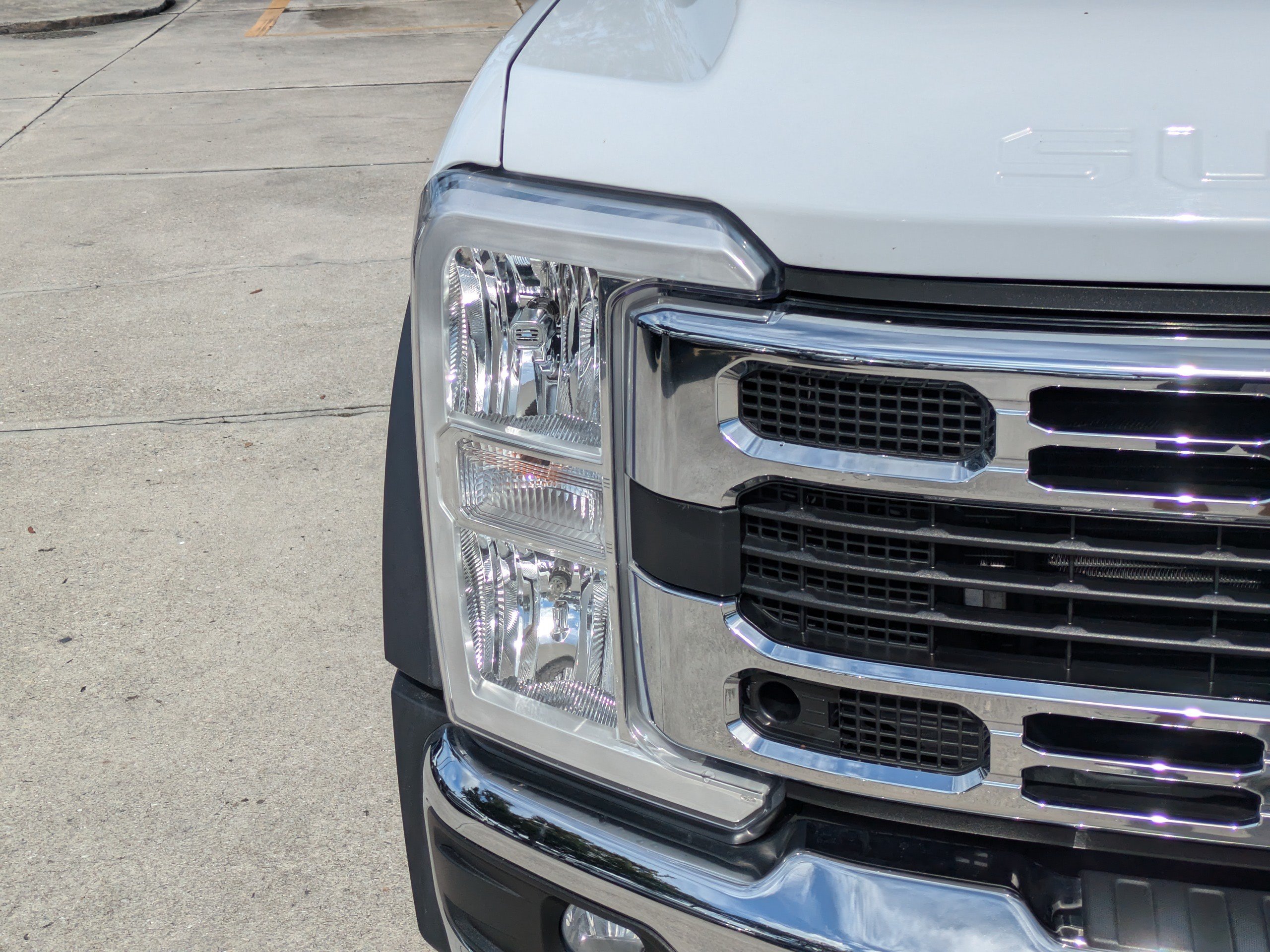 Certified 2023 Ford F550 4x4 Crew Cab Super Duty image 9