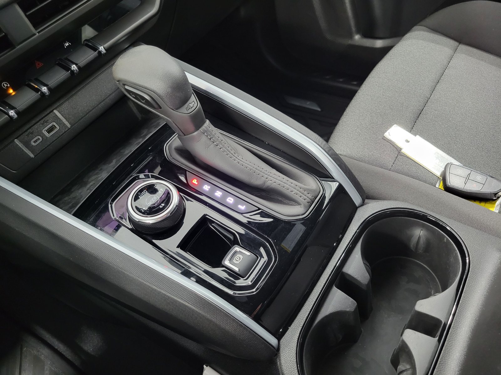 Used 2025 Chevrolet Colorado Trail Boss AWD/4WD image 21