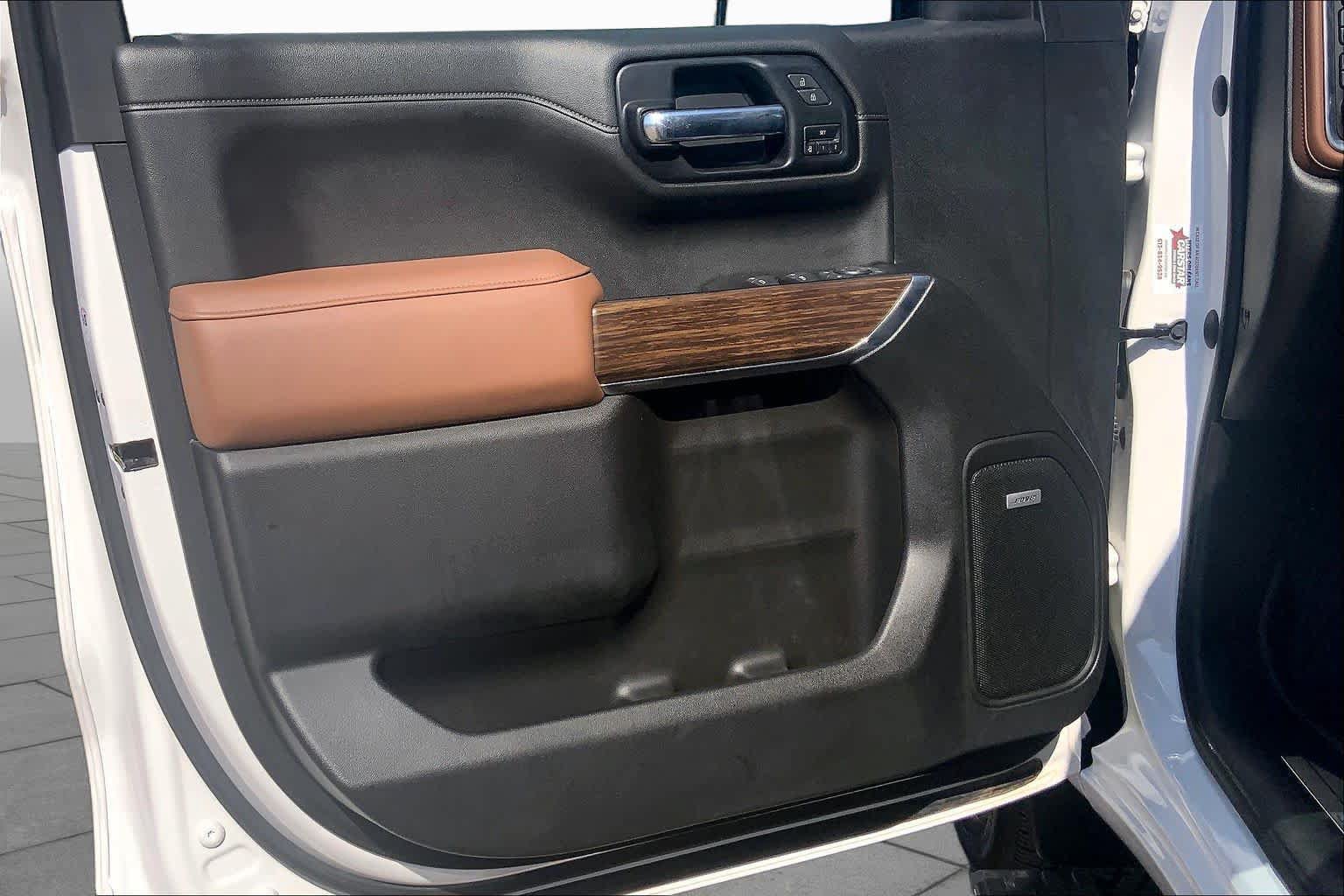 Used 2022 Chevrolet Silverado 1500 High Country w/ LPO, Dark Essentials Package AWD/4WD image 22