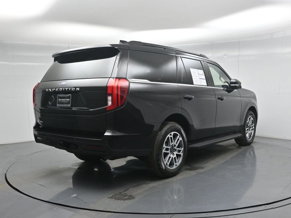 Certified 2025 Ford Expedition Active image 14