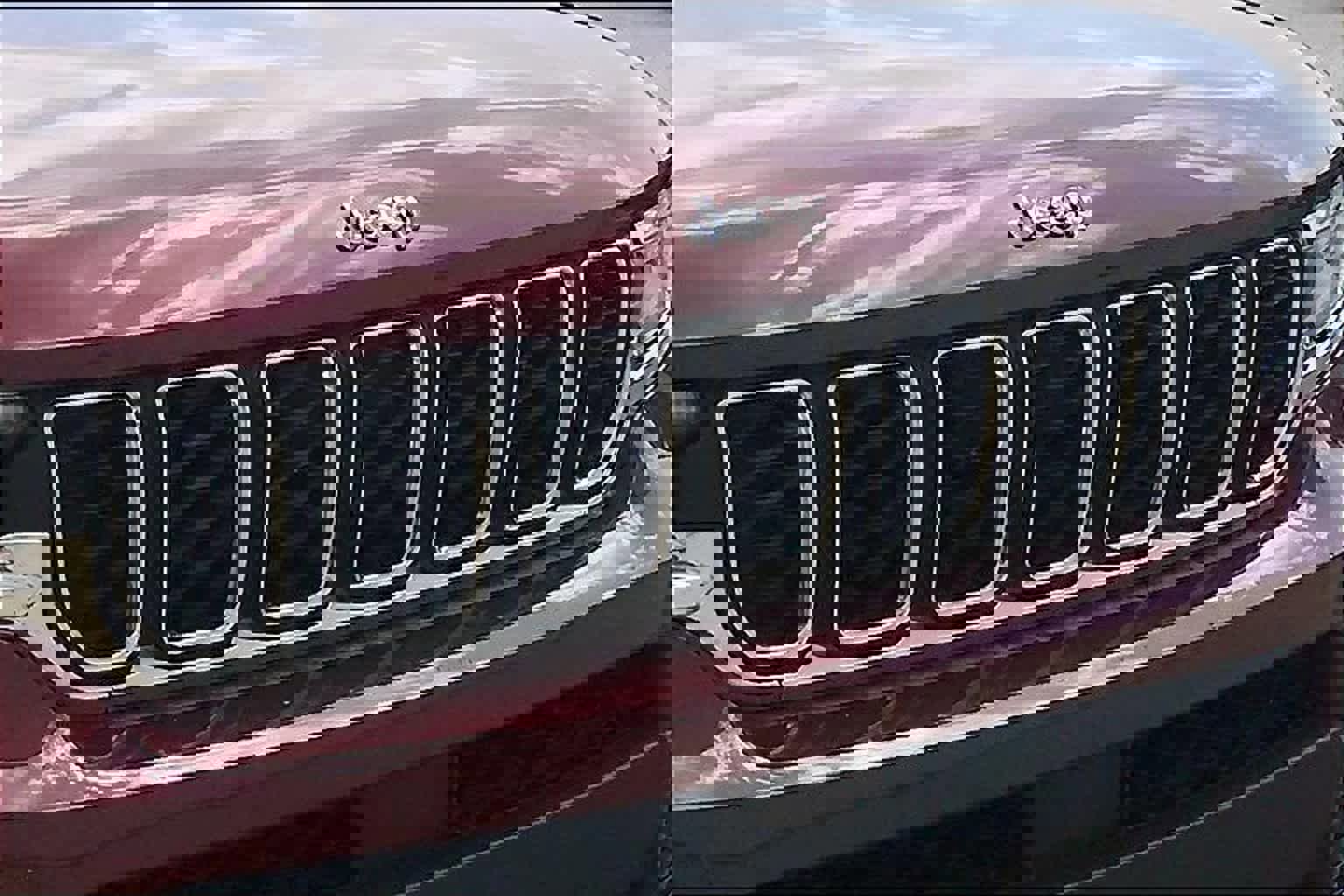 Used 2021 Jeep Grand Cherokee L Laredo w/ Luxury Tech Group I image 29