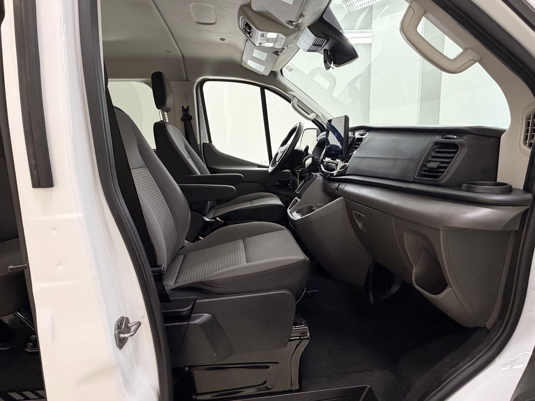 Certified 2025 Ford Transit 350 XLT RWD image 29