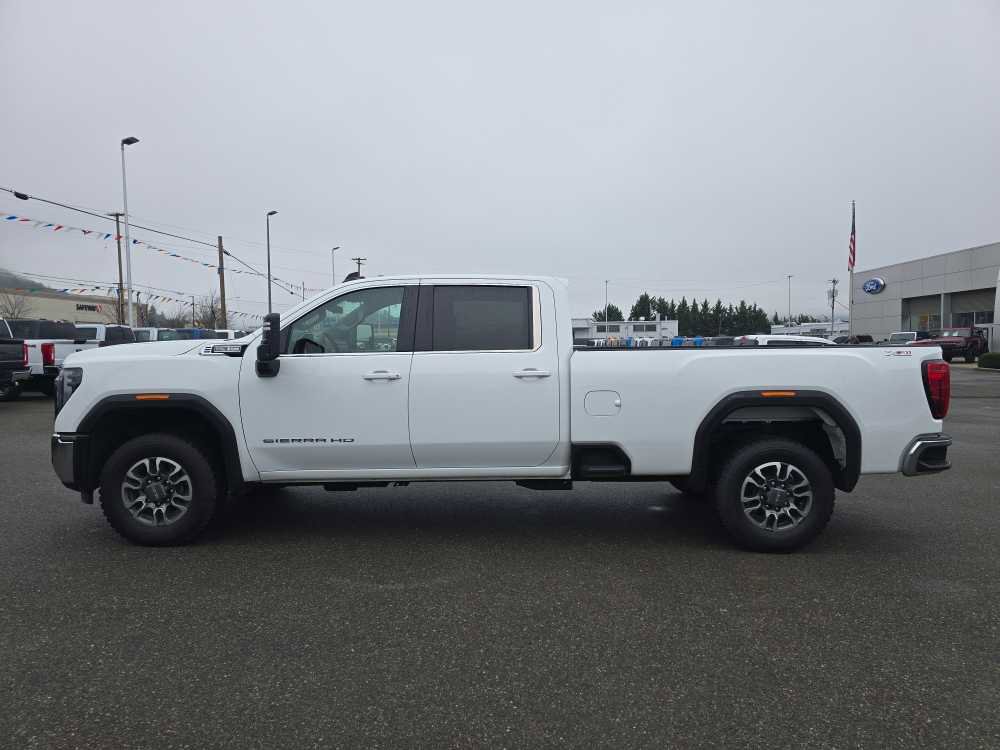 Used 2024 GMC Sierra 3500 SLE w/ SLE Value Package image 2