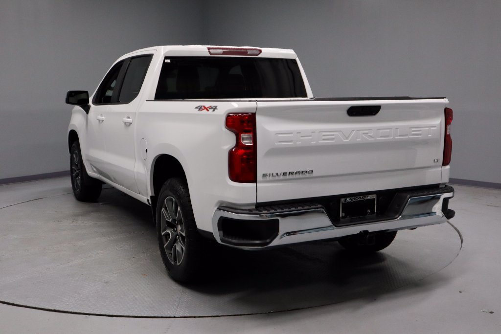 Used 2023 Chevrolet Silverado 1500 LT AWD/4WD image 9