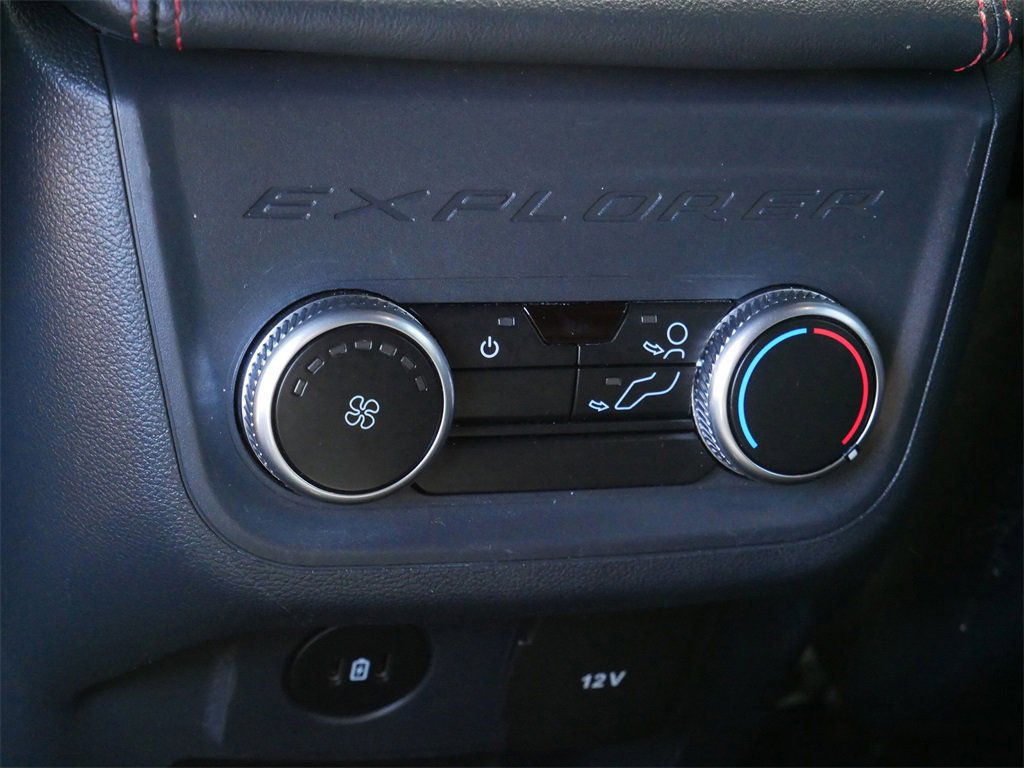 Certified 2025 Ford Explorer ST-Line w/ ST-Line Street Pack image 14