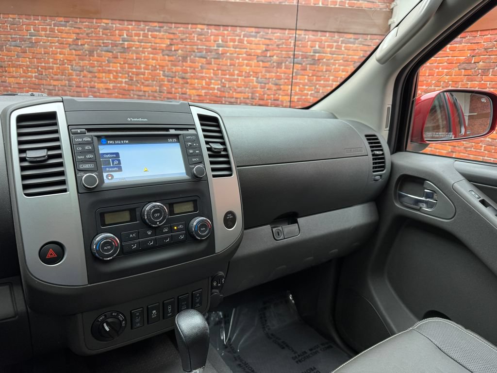 Used 2020 Nissan Frontier PRO-4X w/ Pro-4x Utility Package AWD/4WD image 21