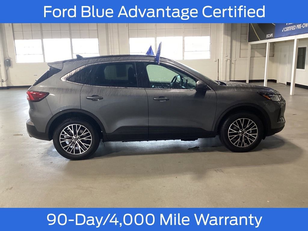 Certified 2025 Ford Escape SE w/ Class II Trailer Tow Package image 6