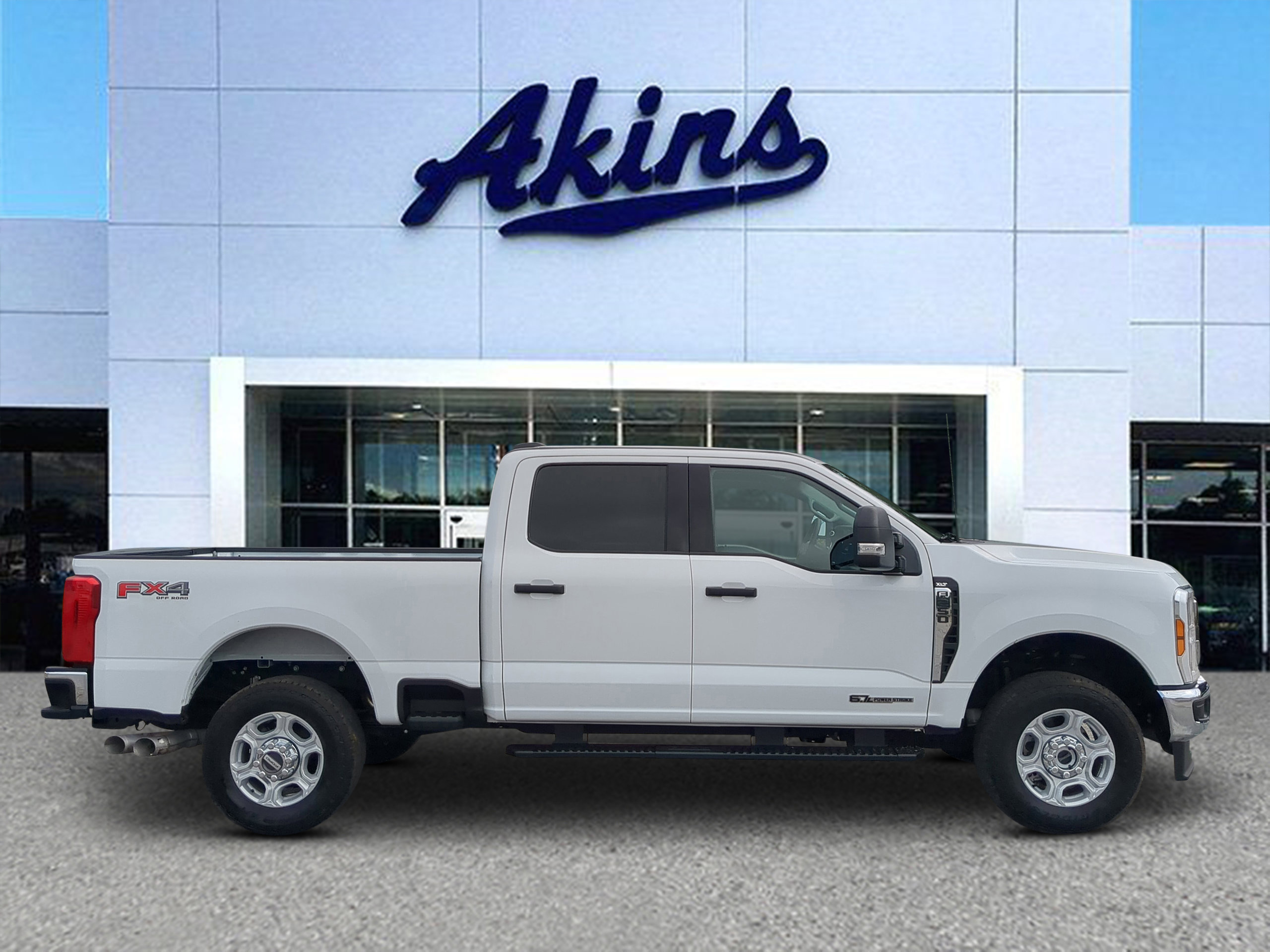 Certified 2025 Ford F250 XLT AWD/4WD image 1