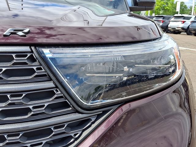 Certified 2023 Ford Explorer XLT w/ Equipment Group 202A AWD/4WD image 9
