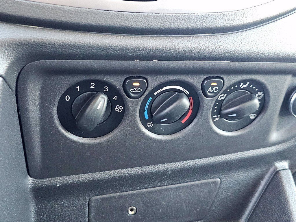 Certified 2019 Ford Transit 350 XLT RWD image 13