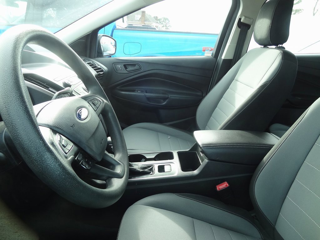 Certified 2019 Ford Escape S image 9