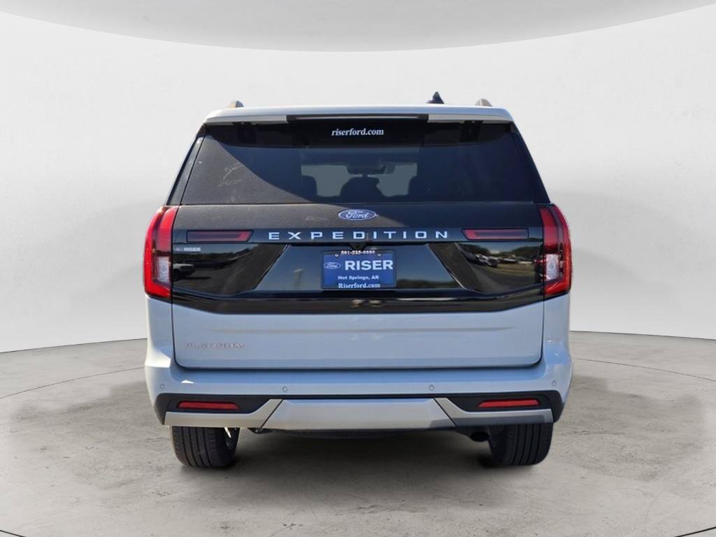 Certified 2025 Ford Expedition Platinum w/ Platinum Ultimate Package AWD/4WD image 4