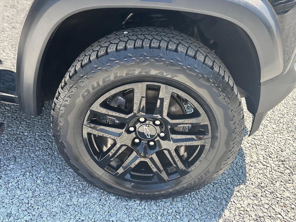 Used 2024 Chevrolet Colorado Trail Boss w/ Safety Package AWD/4WD image 10