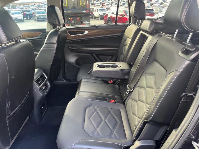 Used 2024 Volkswagen Atlas SE image 17