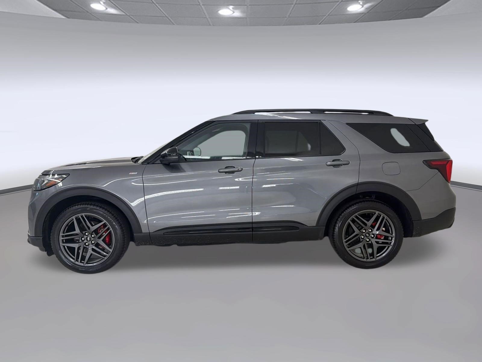 Certified 2025 Ford Explorer ST-Line w/ ST-Line Street Pack AWD/4WD image 2