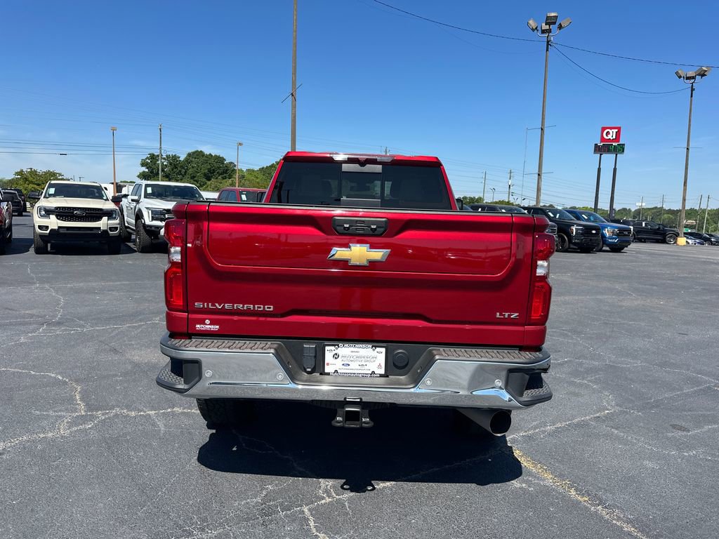 Used 2023 Chevrolet Silverado 2500 LTZ AWD/4WD image 6