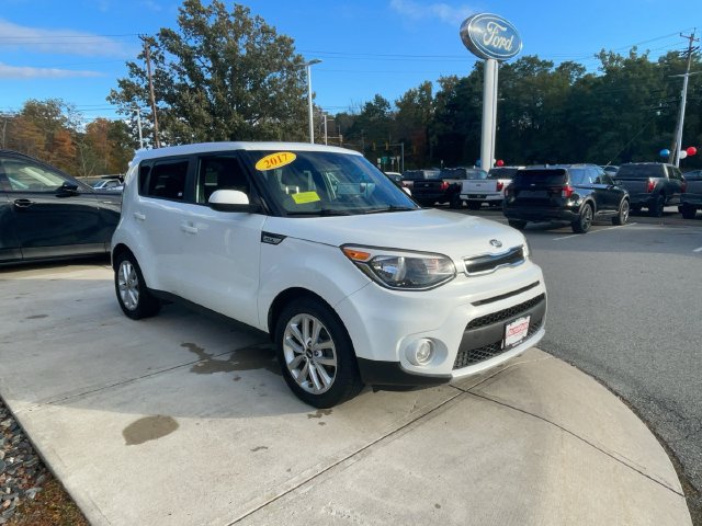 Used 2017 Kia Soul + FWD image 1