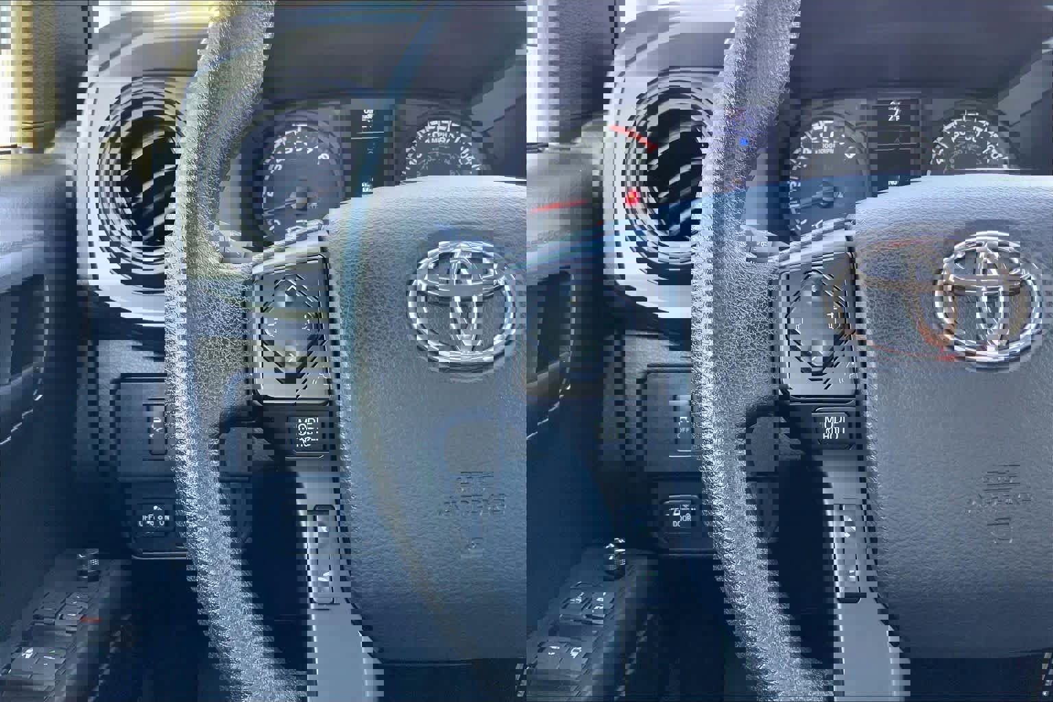 Used 2022 Toyota Tacoma SR image 23