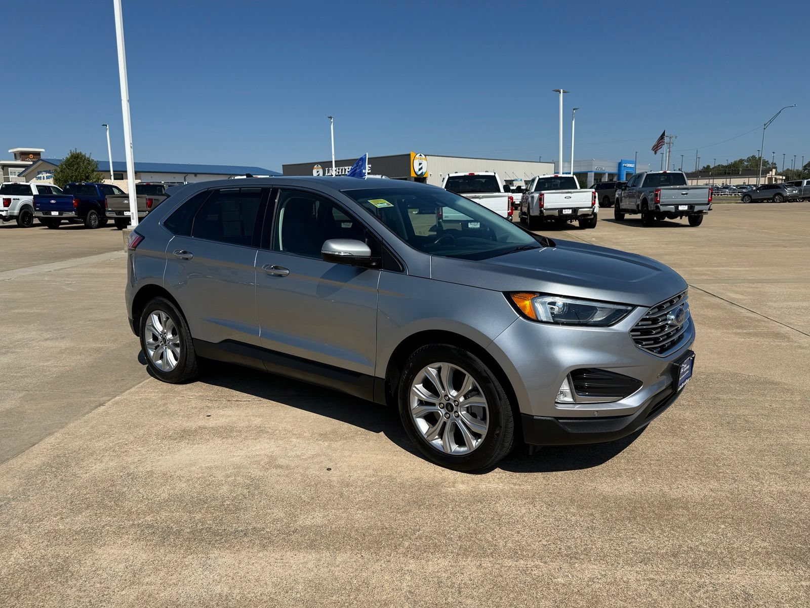 Certified 2024 Ford Edge Titanium AWD/4WD image 3