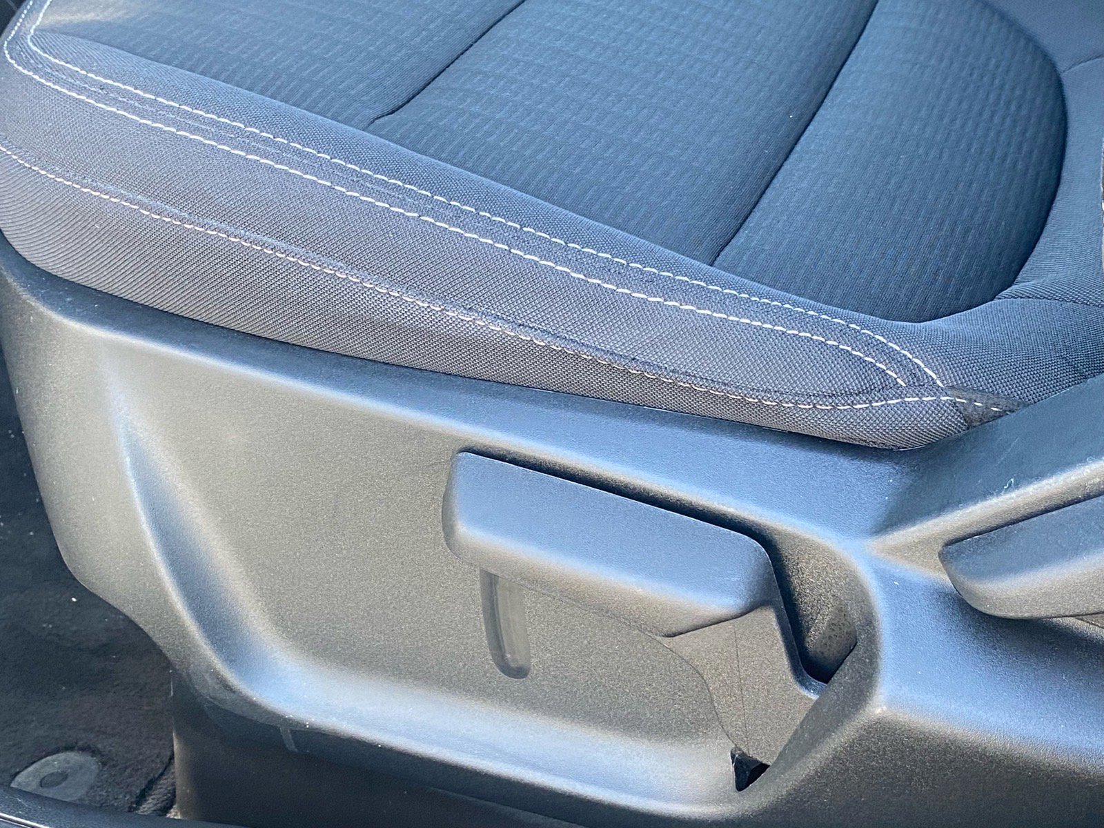 Certified 2023 Ford Escape Base image 14