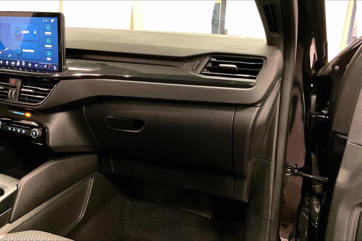 Certified 2023 Ford Escape ST-Line w/ Tech Pack #1 image 15