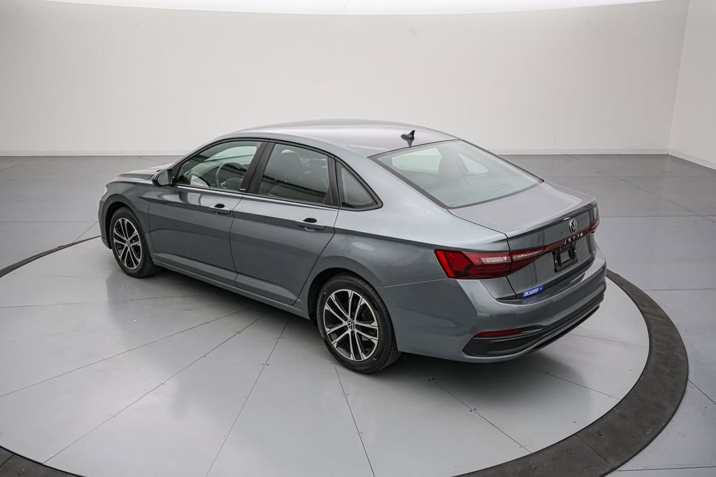 Used 2025 Volkswagen Jetta Sport FWD image 6
