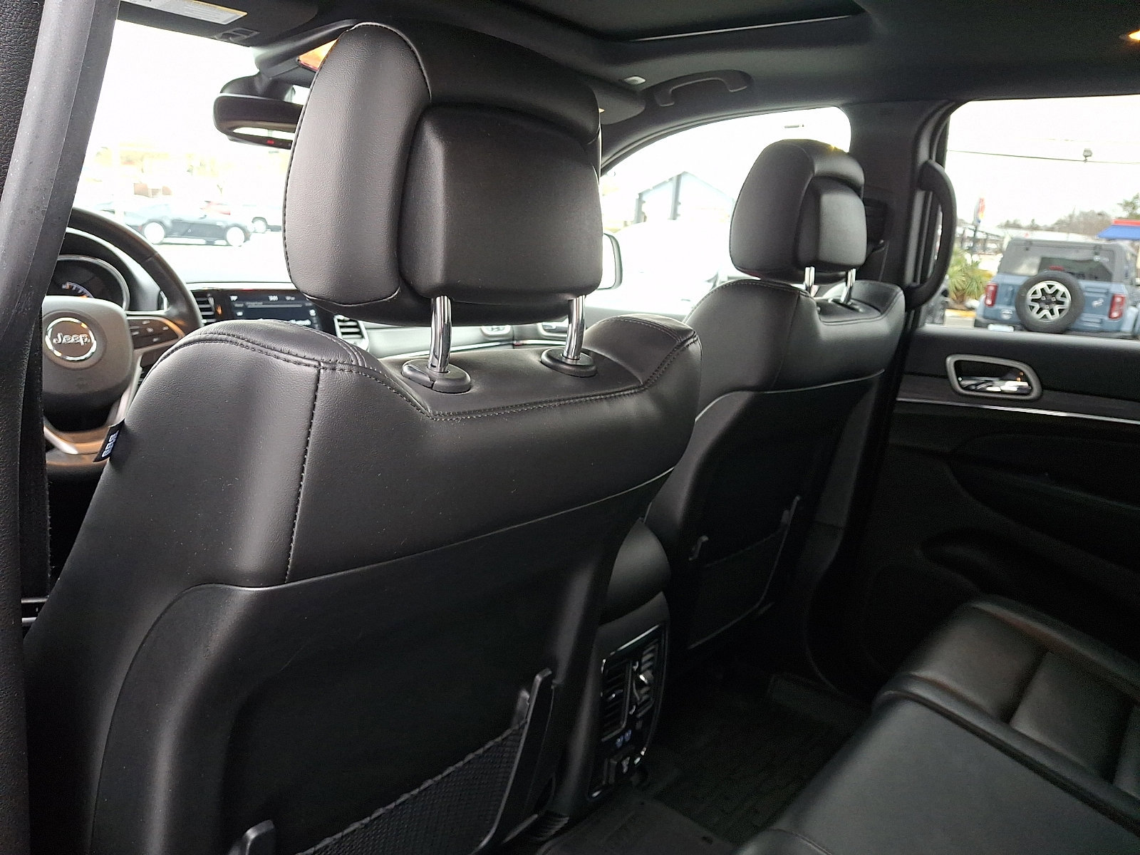 Used 2021 Jeep Grand Cherokee Limited image 12