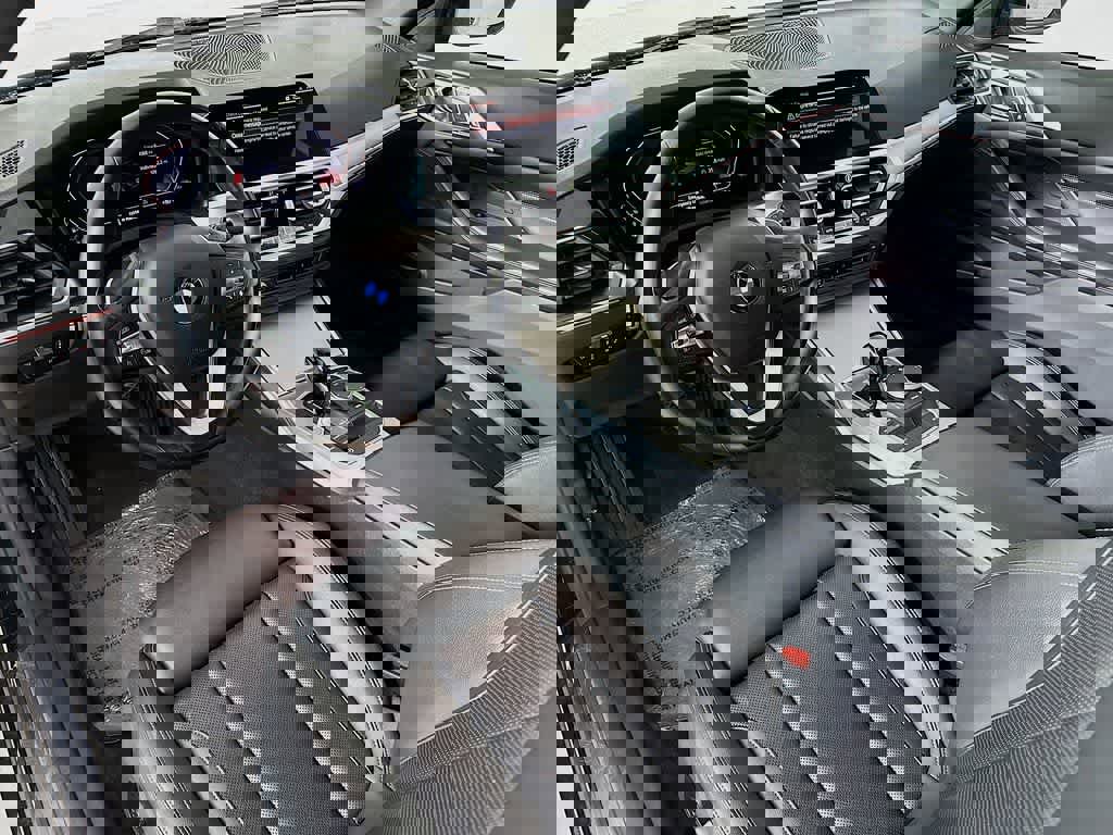 Used 2022 BMW 430i Convertible image 2